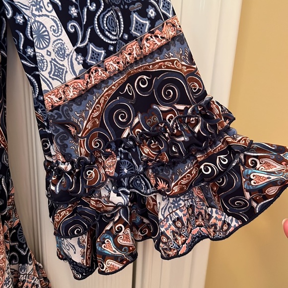 Navy dress for fall with ruffled sleeves❤️ - Picture 3 of 3